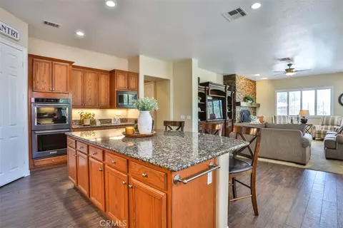 Kitchen - 12619 Rustic Oak Ct, Rancho Cucamonga, CA 91739 photo 2 of 6