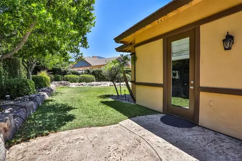 Exterior - 12619 Rustic Oak Ct, Rancho Cucamonga, CA 91739 photo 17 of 23