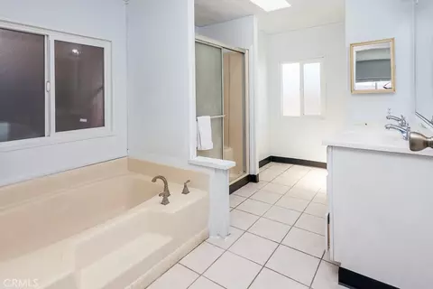 Bath - 26962 Nudgent St, Boron, CA 93516 photo 1 of 2