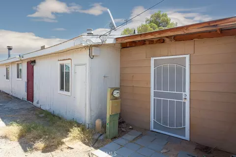 Exterior - 26962 Nudgent St, Boron, CA 93516 photo 3 of 3