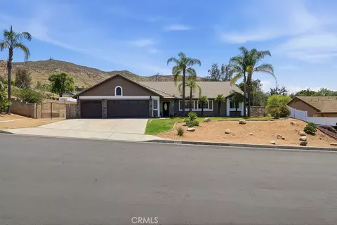8097 Stonemist, Jurupa Valley, CA 92509