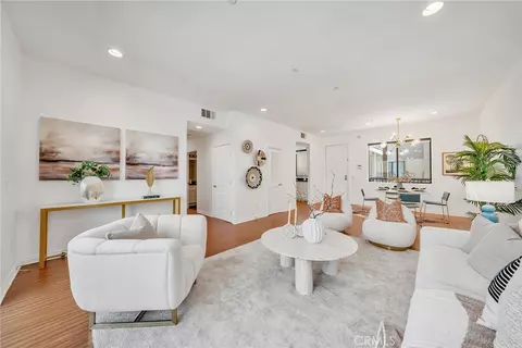230 S Jackson #206, Glendale, CA 91205