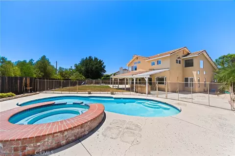 Exterior - 28348 Saddlebrook, Highland, CA 92346 photo 7 of 12