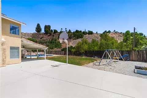Exterior - 28348 Saddlebrook, Highland, CA 92346 photo 10 of 12