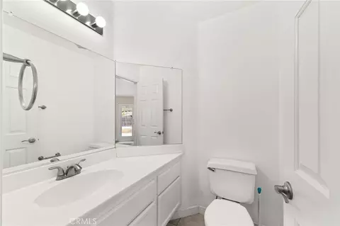 Bath - 28348 Saddlebrook, Highland, CA 92346 photo 1 of 4