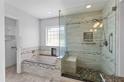 Bath - 18641 Niles, Hesperia, CA 92345 photo 2 of 6