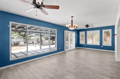 Living - 18641 Niles, Hesperia, CA 92345 photo 7 of 11
