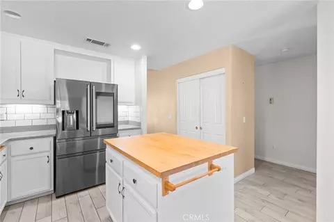 Kitchen - 18641 Niles, Hesperia, CA 92345 photo 4 of 4