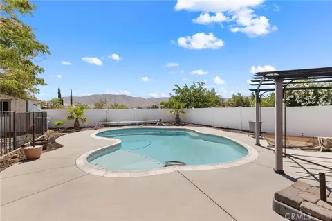Exterior - 18641 Niles, Hesperia, CA 92345 photo 14 of 14