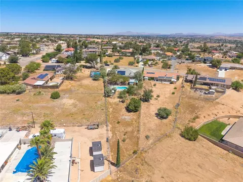 View/Area - 18641 Niles, Hesperia, CA 92345 photo 1 of 5