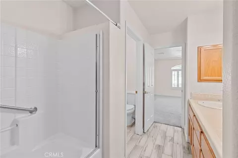 Bath - 18641 Niles, Hesperia, CA 92345 photo 3 of 6