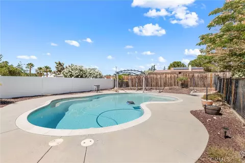 Exterior - 18641 Niles, Hesperia, CA 92345 photo 13 of 14