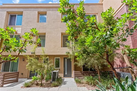 422 W Route 66, Glendora, CA 91740