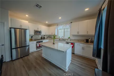 364 Castaic Way, Rialto, CA 92377