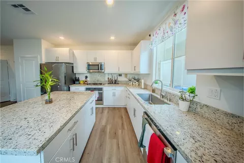 364 Castaic Way, Rialto, CA 92377