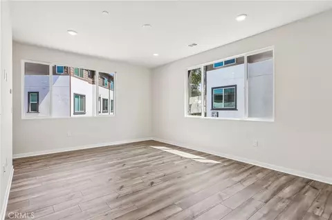 Living - 9542 Hannah Way, Riverside, CA 92503 photo 2 of 4