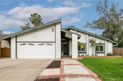 5925 Grinnell Dr, Jurupa Valley, CA 92509