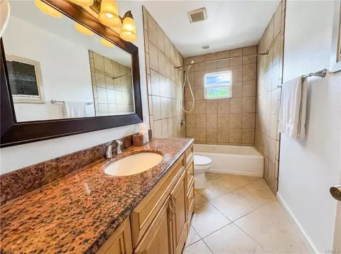 Bath - 537 Cypress, Pasadena, CA 91103 photo 1 of 3