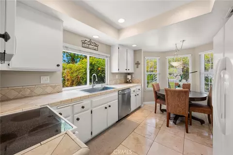 Kitchen - 1340 Sunrise Cir S, Upland, CA 91784 photo 2 of 2