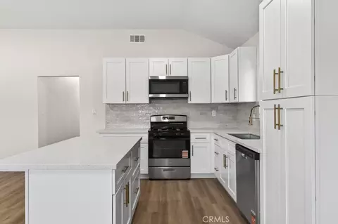 Kitchen - 4834 Hedrick Ave, Riverside, CA 92505 photo 1 of 1