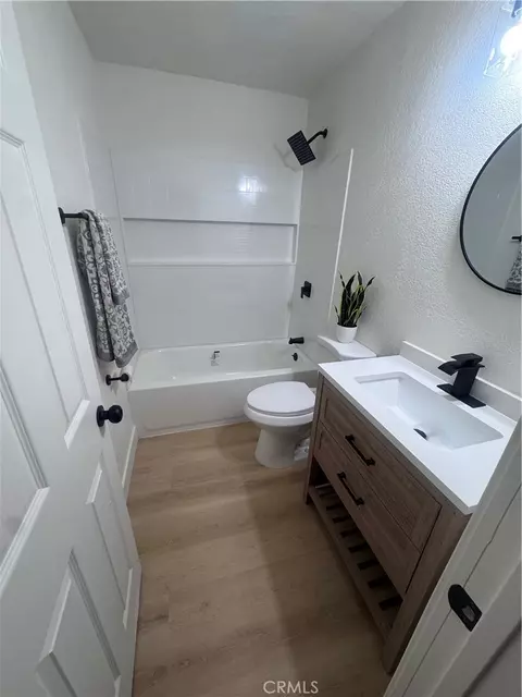 Bath - 424 E 1st, Rialto, CA 92376 photo 1 of 3