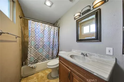 Bath - 910 Saint George Ct, Spring Valley, CA 91977 photo 1 of 2