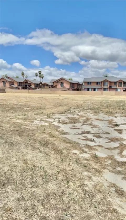 2365 Girard St, Hemet, CA 92544