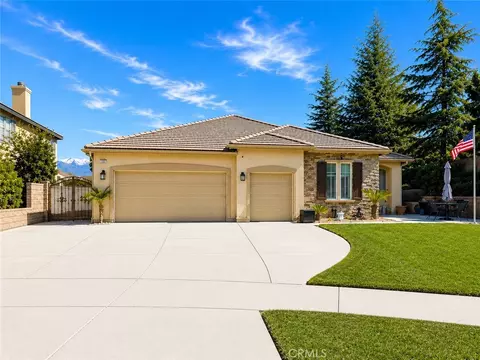 1830 Colorado St, Redlands, CA 92374