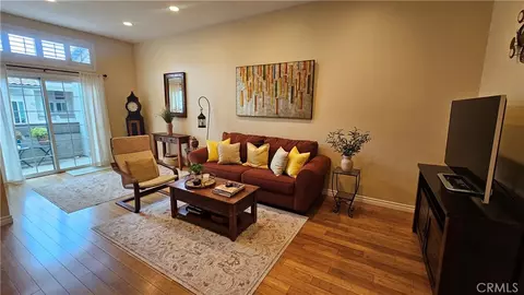 6 Brownfield Ln, Pomona, CA 91766