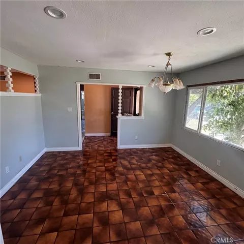 Living - 3364 Greenville Ave, Simi Valley, CA 93063 photo 2 of 3