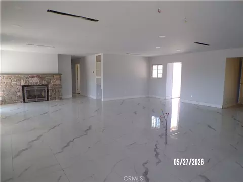16420 Malahat, Apple Valley, CA 92307 photo 4