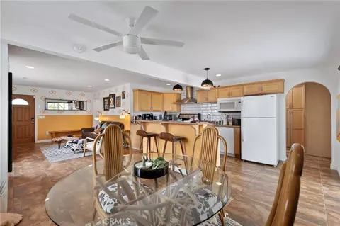Dining - 7526 Palm, Yucca Valley, CA 92284 photo 2 of 3