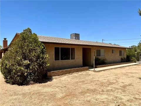 8978 7th, Hesperia, CA 92345