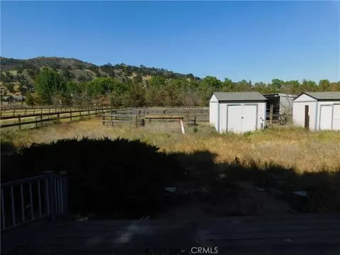 Exterior - 23441 Lakeview, Tehachapi, CA 93561 photo 4 of 7
