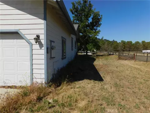 Exterior - 23441 Lakeview, Tehachapi, CA 93561 photo 6 of 7