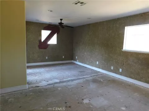 Living - 23441 Lakeview, Tehachapi, CA 93561 photo 2 of 2