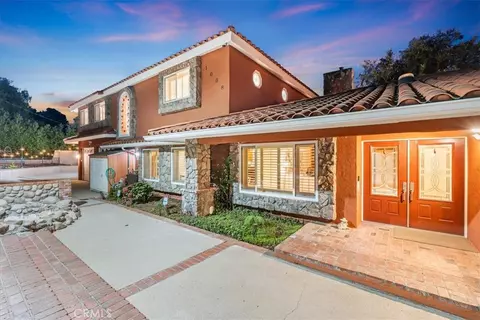 1008 Alamosa Dr, Claremont, CA 91711