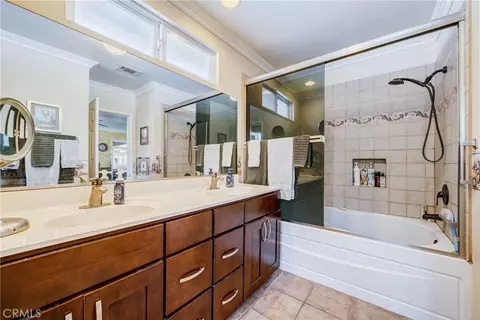 Bath - 621 E Cypress, Glendora, CA 91741 photo 4 of 4
