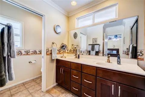 Bath - 621 E Cypress, Glendora, CA 91741 photo 3 of 4
