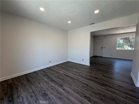 Living - 813 Doyle Ave, Redlands, CA 92374 photo 6 of 8