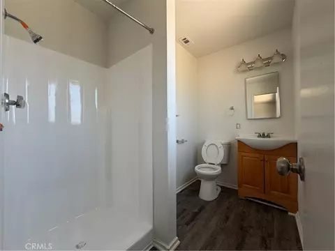 Bath - 813 Doyle Ave, Redlands, CA 92374 photo 4 of 5