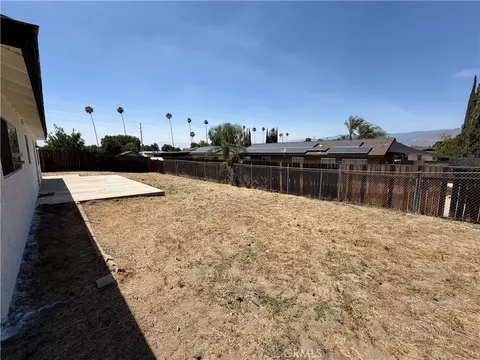 Exterior - 813 Doyle Ave, Redlands, CA 92374 photo 9 of 11