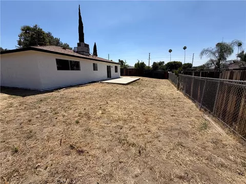 Exterior - 813 Doyle Ave, Redlands, CA 92374 photo 8 of 11