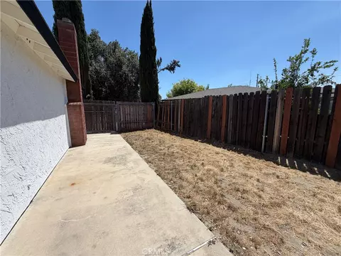 Exterior - 813 Doyle Ave, Redlands, CA 92374 photo 4 of 11