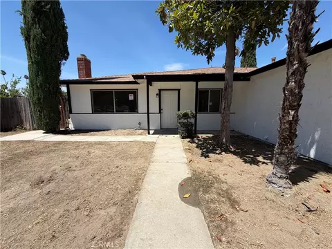 Exterior - 813 Doyle Ave, Redlands, CA 92374 photo 3 of 11