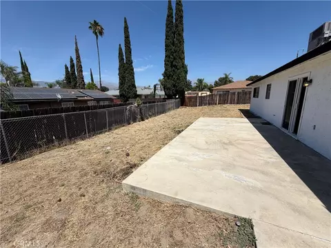 Exterior - 813 Doyle Ave, Redlands, CA 92374 photo 5 of 11