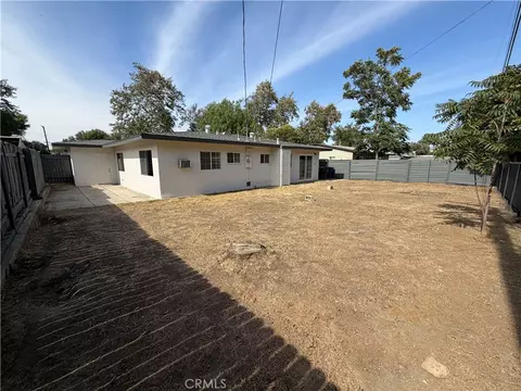 Exterior - 5750 Willard Way, Riverside, CA 92504 photo 6 of 9