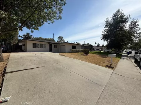 Exterior - 5750 Willard Way, Riverside, CA 92504 photo 3 of 9