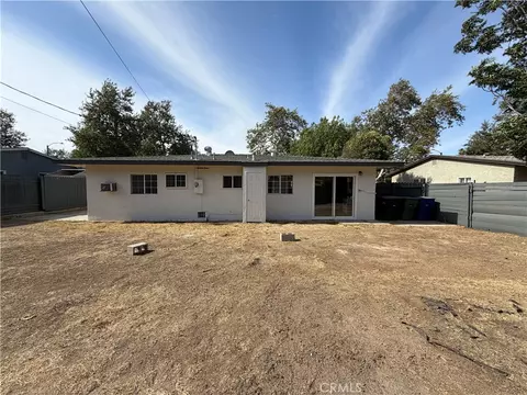 Exterior - 5750 Willard Way, Riverside, CA 92504 photo 4 of 9