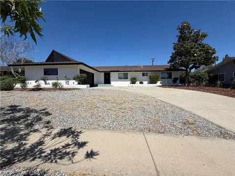 3822 Lealma Ave, Claremont, CA 91711